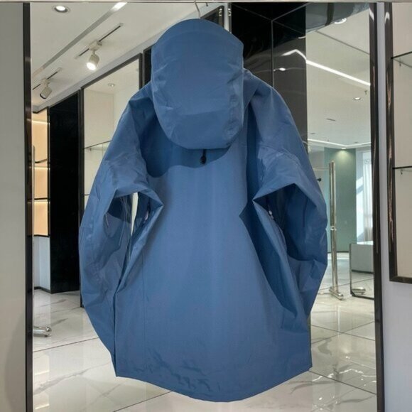 Arc'teryx Men's Blue Performance Jacket - Picture 3 of 8